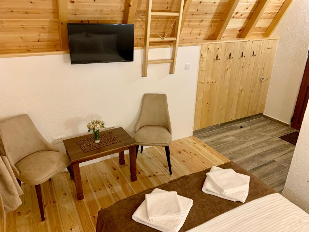 B&B Izvor Zabljak  Bagian luar foto