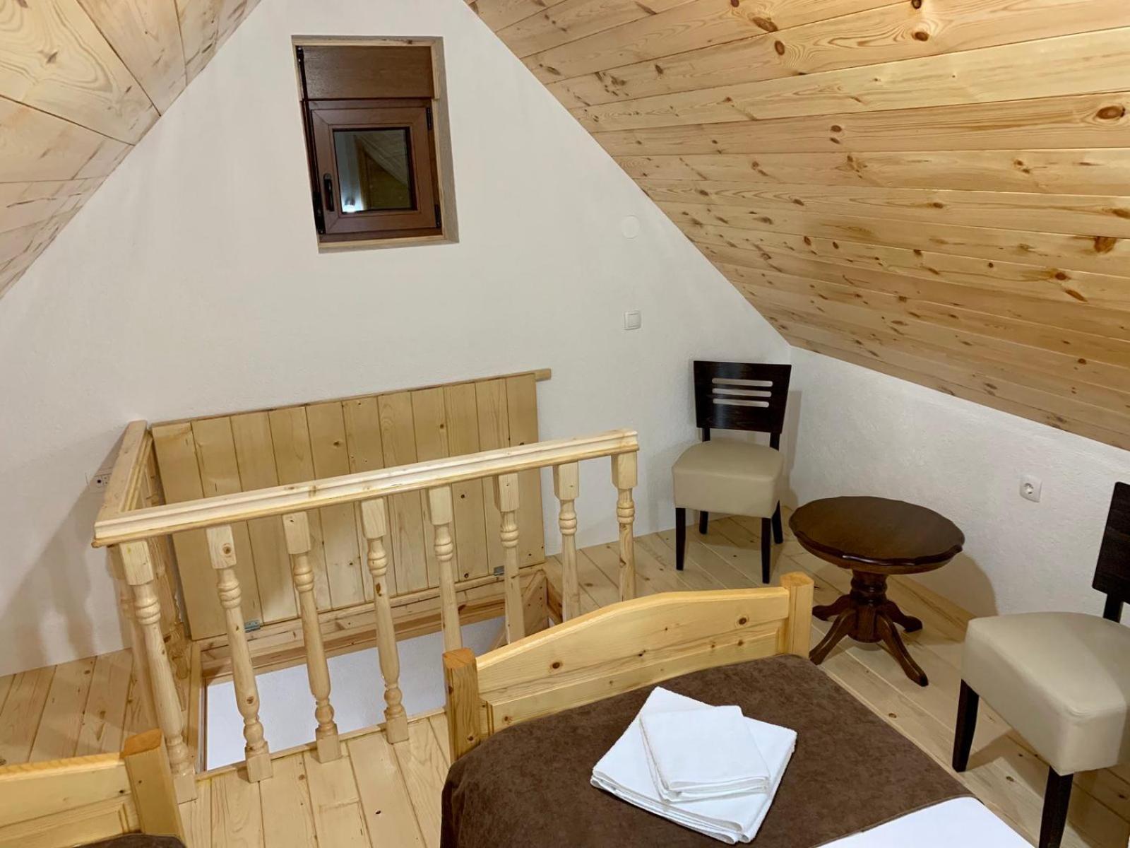 B&B Izvor Zabljak  Ruang foto