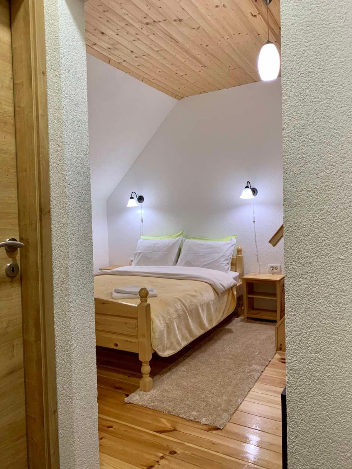 B&B Izvor Zabljak  Ruang foto