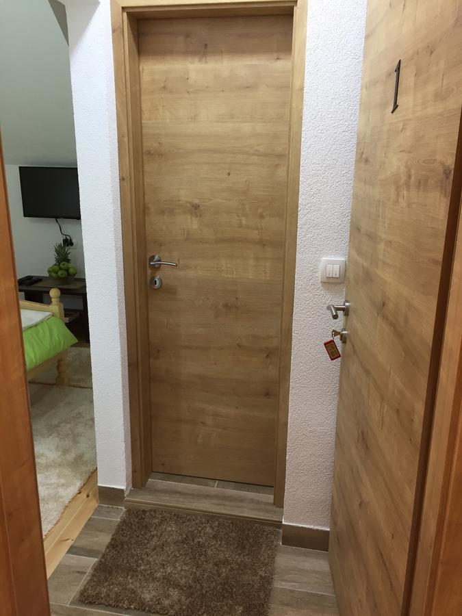 B&B Izvor Zabljak  Bagian luar foto